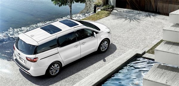 Kia Sedona bùng nổ với doanh số hơn 2.000 xe bán ra