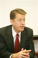 http://www.thesaigontimes.vn/Uploads/Articles/69534/71703_brett_ashton_150.jpg