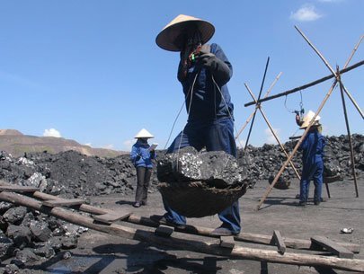 Đến lượt công nhân ngành than nghỉ việc luân phiên