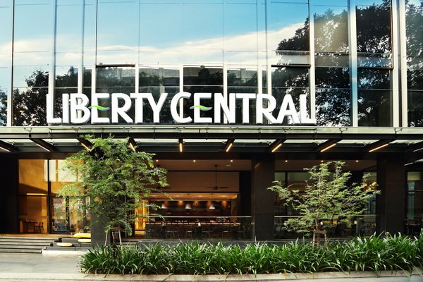 luxury Hotels near Ben Thanh Market For Foodie : Liberty Central 