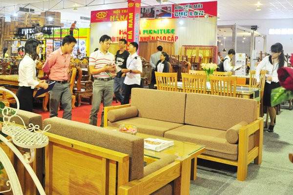 Các doanh nghiệp sản xuất đồ dùng gỗ, vừa có thể hưởng lợi, vừa chịu tác động tiêu cực của chiến tranh thương mại Mỹ - Trung. Ảnh minh họa: Minh Tâm