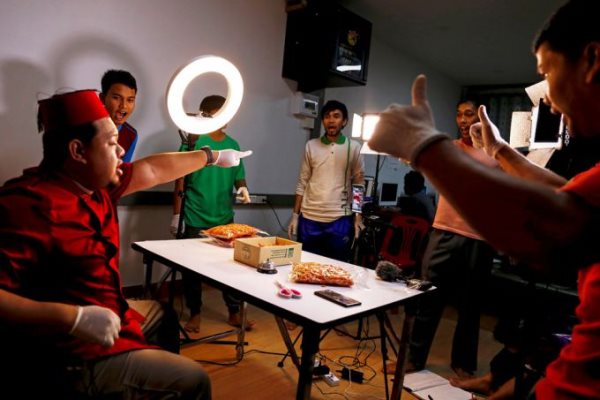 Thái Lan: Bán hàng qua mạng xã hội đe dọa các “ông lớn” thương mại điện tử Thái Lan: Bán hàng qua mạng xã hội đe dọa các “ông lớn” thương mại điện tử